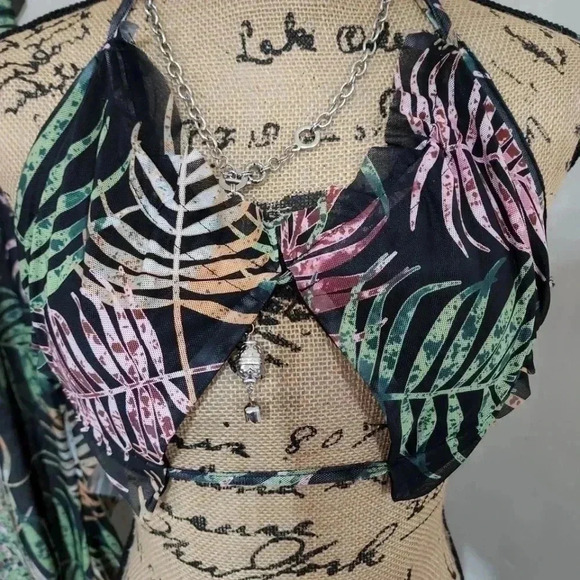 SHEIN Tropical Mesh trim cover up set. Size Large - Picture 7 of 7